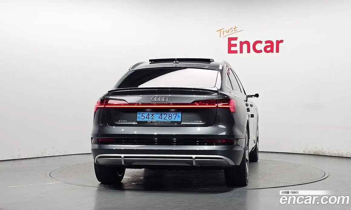 Audi e-tron 2022 0.2 автомат (гидро), фото 4