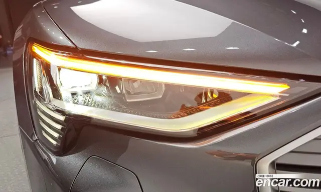 Audi e-tron 2022 0.2 автомат (гидро), миниатюра 8