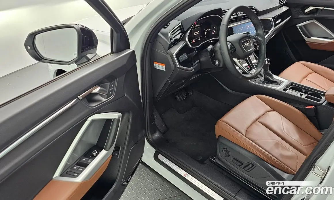 Audi Q3 2025 2.0 автомат (гидро), фото 13