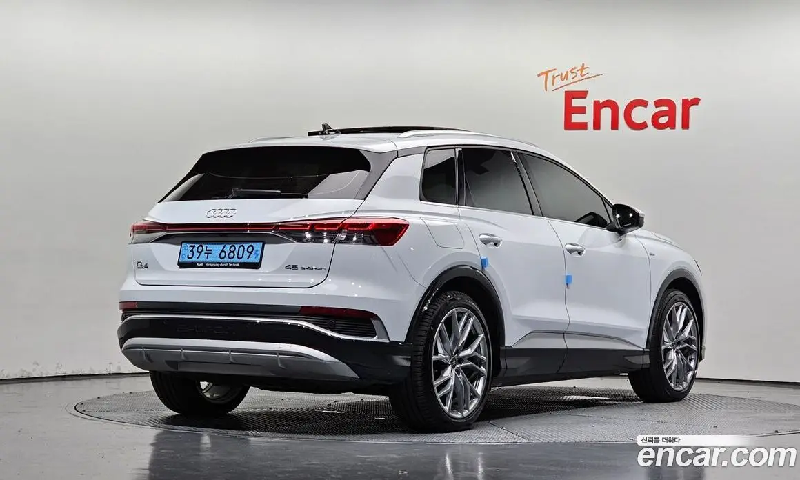 Audi Q4 e-tron 2025 0.2 автомат (гидро), фото 2 Audi Q4 e-tron 2025 0.2 автомат (гидро), фото 2