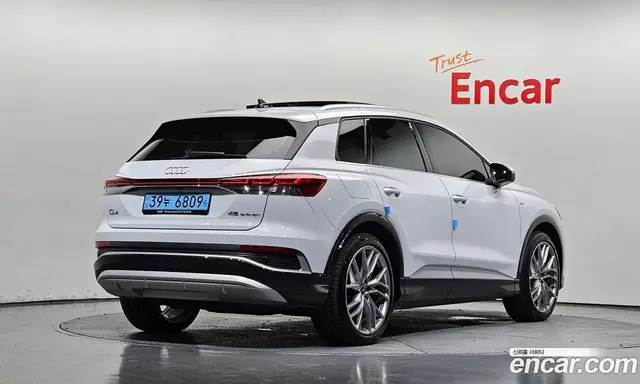 Audi Q4 e-tron 2025 0.2 автомат (гидро), миниатюра 2 Audi Q4 e-tron 2025 0.2 автомат (гидро), миниатюра 2