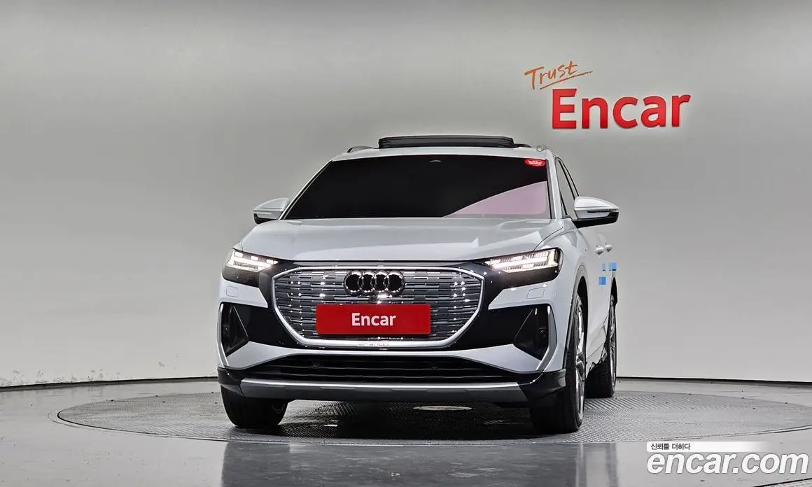 Audi Q4 e-tron 2025 0.2 автомат (гидро), фото 3 Audi Q4 e-tron 2025 0.2 автомат (гидро), фото 3