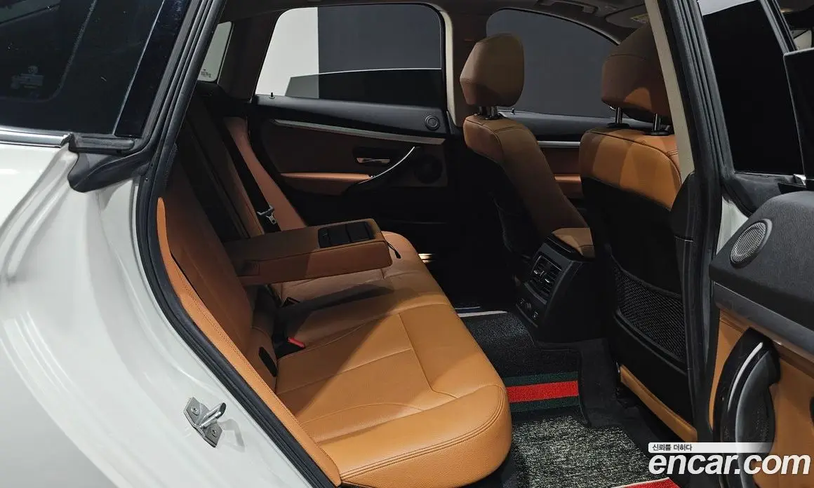 BMW 3 серия 2019 2.0 автомат (гидро), фото 15 BMW 3 серия 2019 2.0 автомат (гидро), фото 15