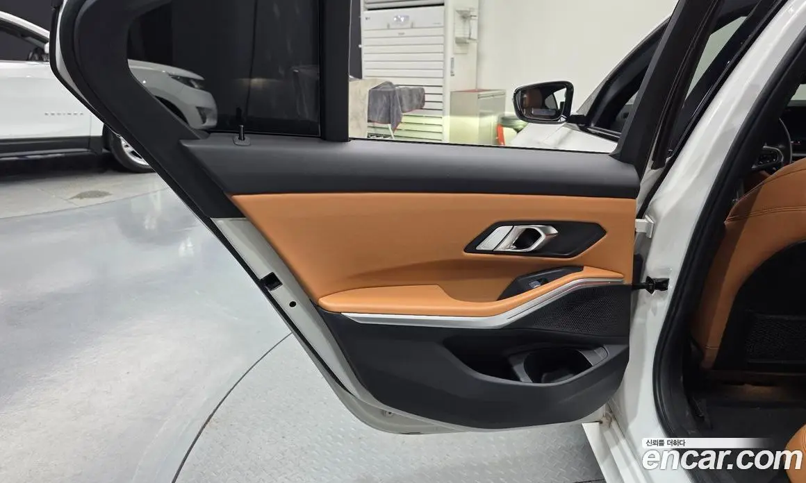 BMW 3 серия 2023 2.0 автомат (гидро), фото 15 BMW 3 серия 2023 2.0 автомат (гидро), фото 15