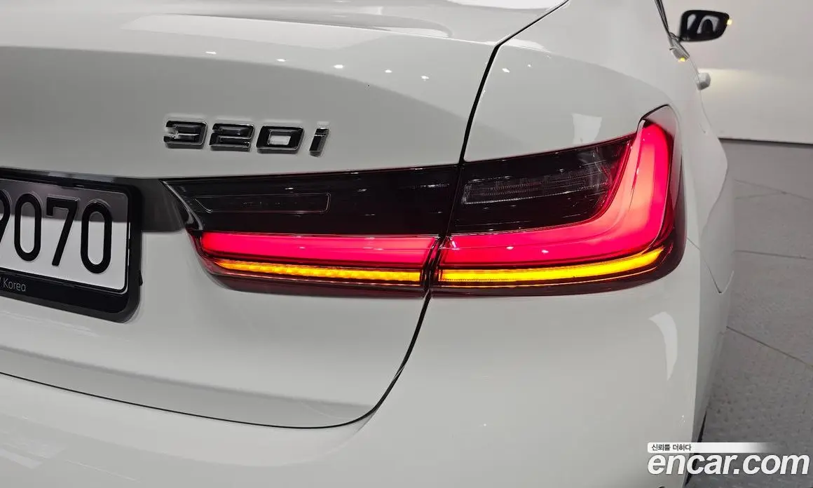 BMW 3 серия 2025 2.0 автомат (гидро), фото 9 BMW 3 серия 2025 2.0 автомат (гидро), фото 9