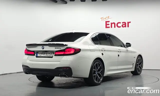 BMW 5 серия 2022 2.0 автомат (гидро), миниатюра 2