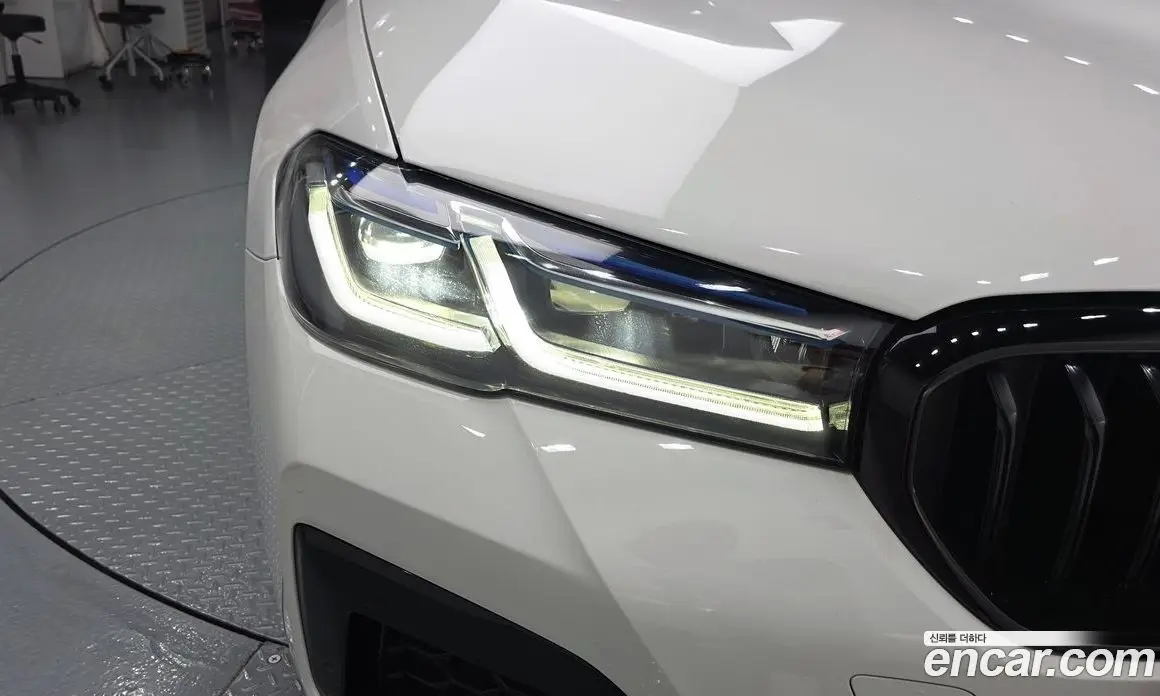 BMW 5 серия 2022 2.0 автомат (гидро), фото 8