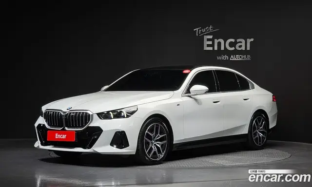 BMW 5 серия, 2024, 6 346 км