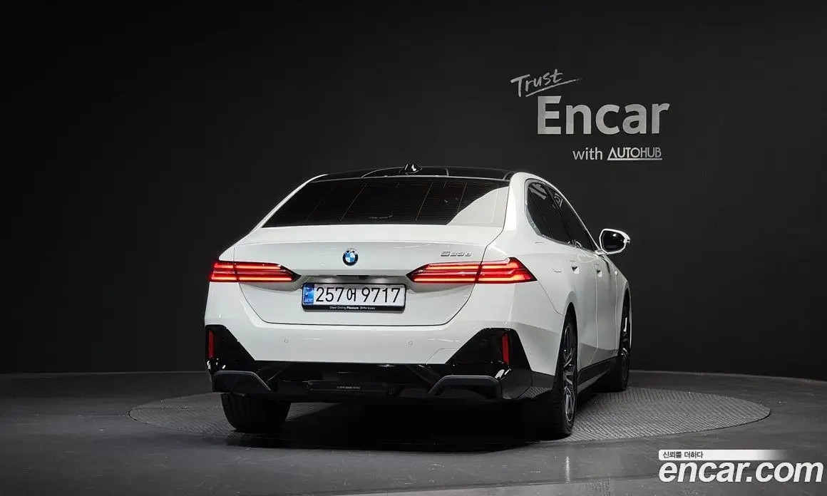 BMW 5 серия 2024 2.0 автомат (гидро), фото 4