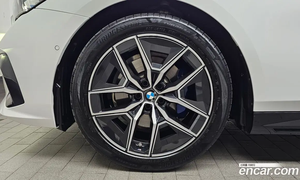 BMW 5 серия 2024 2.0 автомат (гидро), фото 5