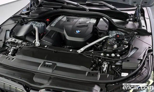 BMW 5 серия 2025 2.0 автомат (гидро), миниатюра 5