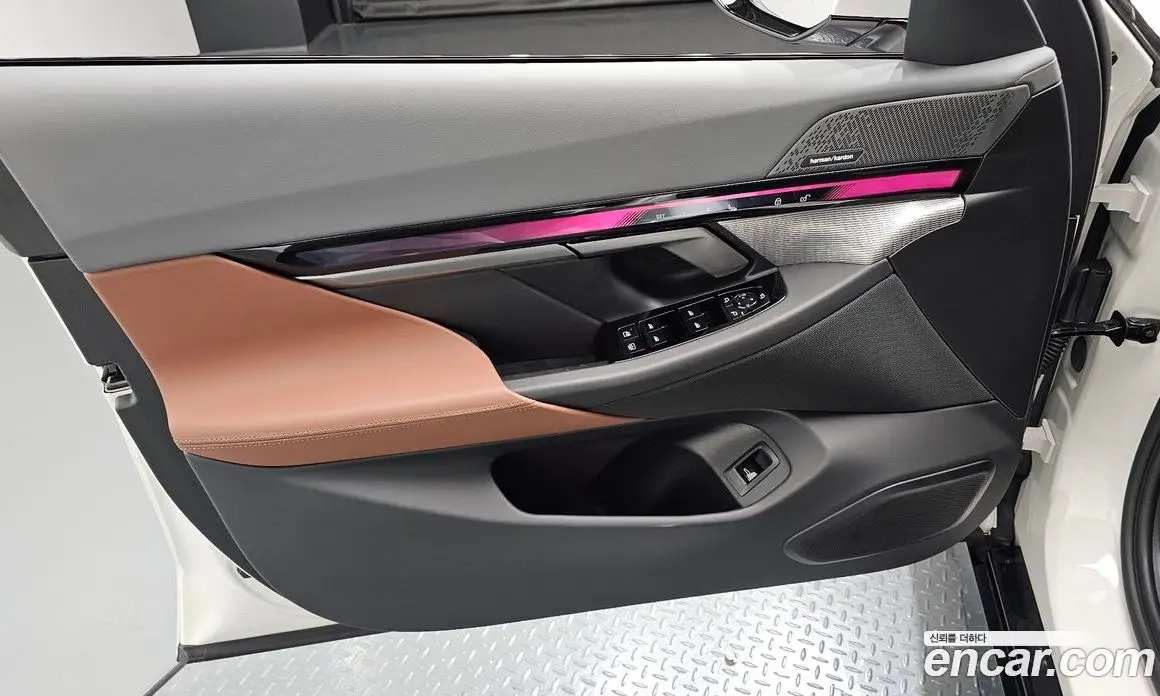 BMW 5 серия 2025 2.0 автомат (гидро), фото 14