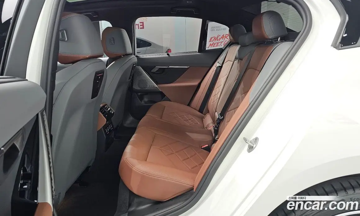 BMW 5 серия 2025 2.0 автомат (гидро), фото 18