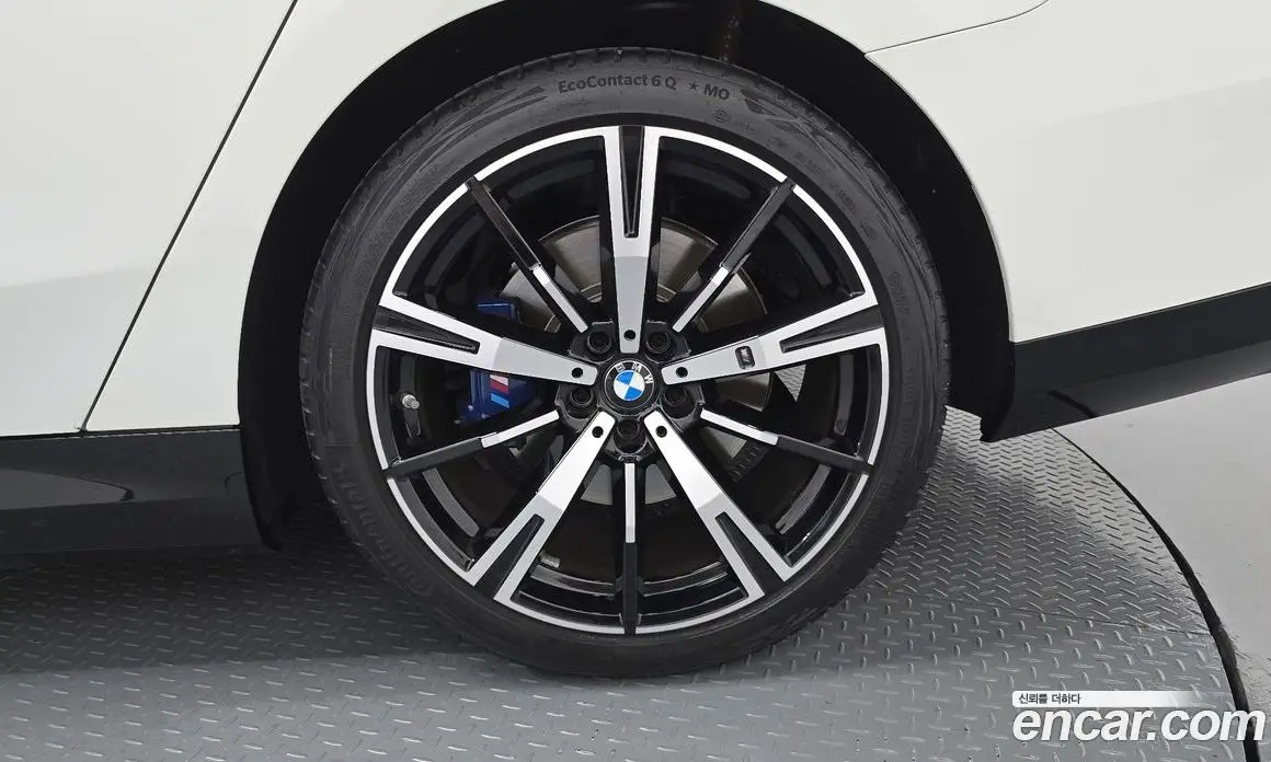 BMW 5 серия 2025 2.0 автомат (гидро), фото 7