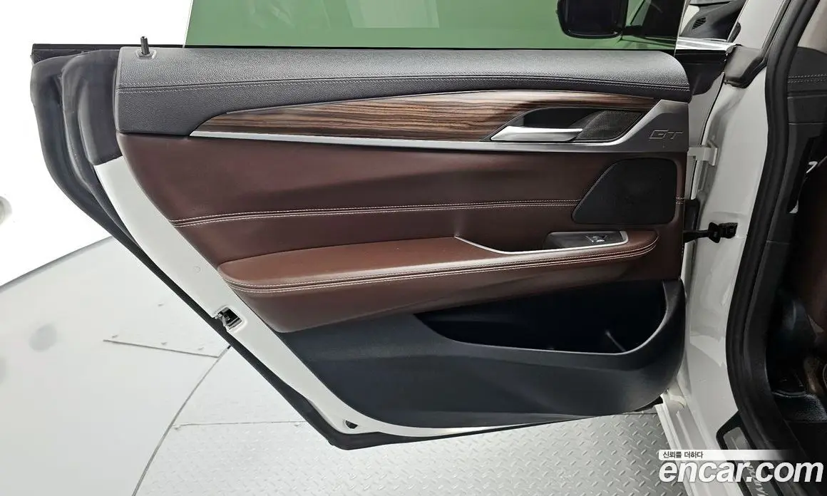 BMW 6 серия 2022 2.0 автомат (гидро), фото 15