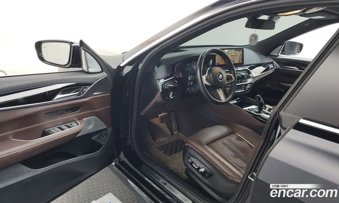 BMW 6 серия 2023 3.0 автомат (гидро), фото 13