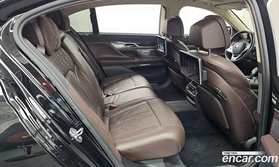 BMW 7 серия 2016 3.0 автомат (гидро), фото 12