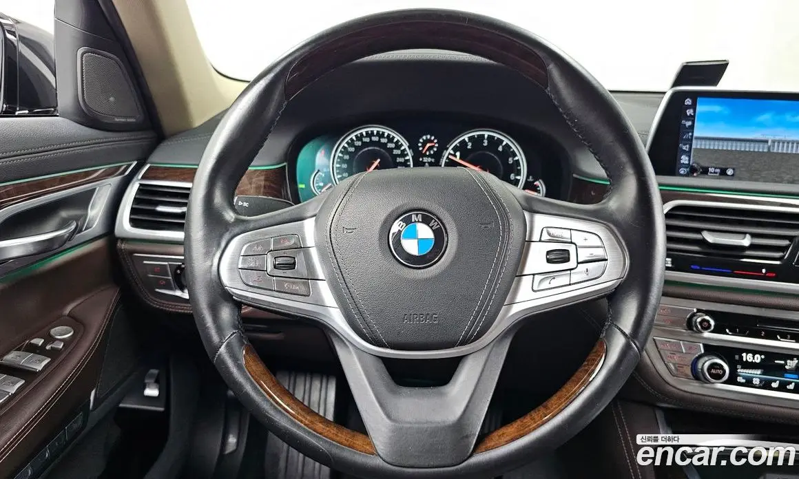 BMW 7 серия 2016 3.0 автомат (гидро), фото 13