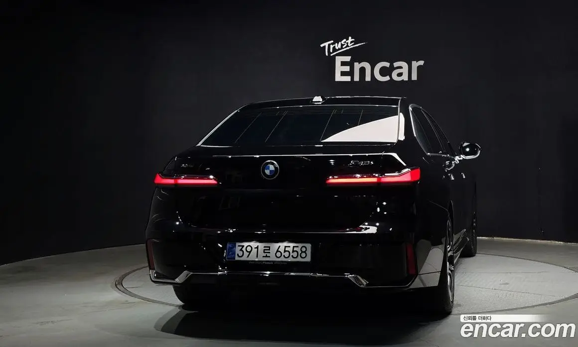 BMW 7 серия 2025 3.0 автомат (гидро), фото 4 BMW 7 серия 2025 3.0 автомат (гидро), фото 4
