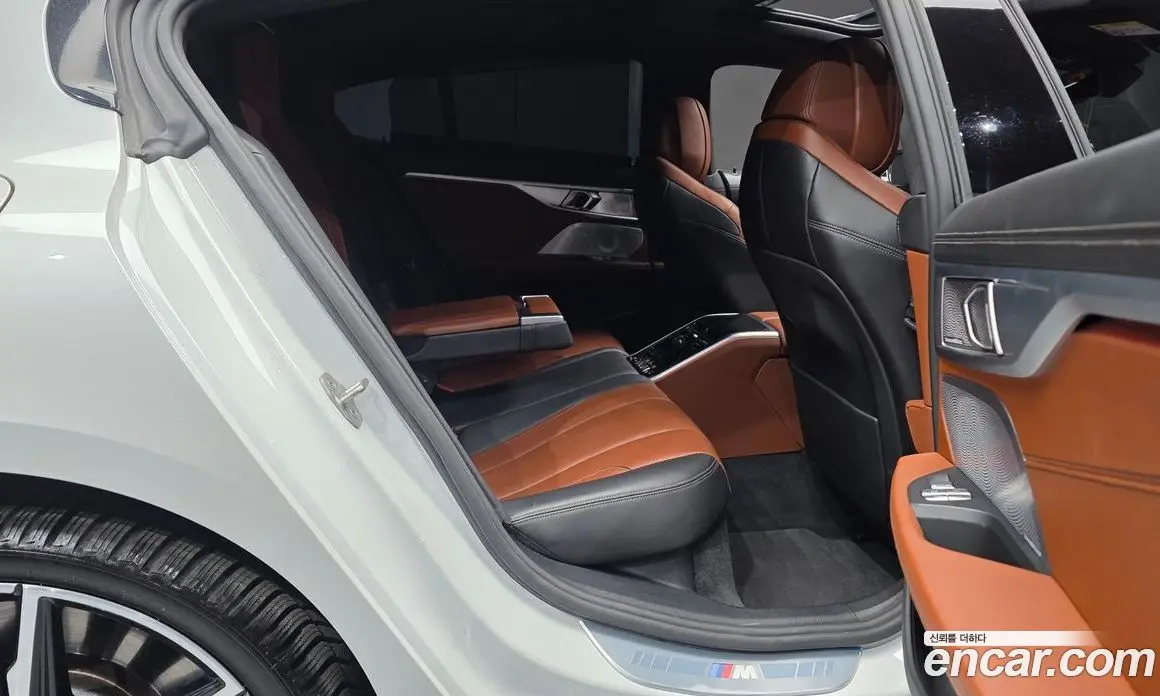 BMW 8 серия 2022 4.4 автомат (гидро), фото 18 BMW 8 серия 2022 4.4 автомат (гидро), фото 18