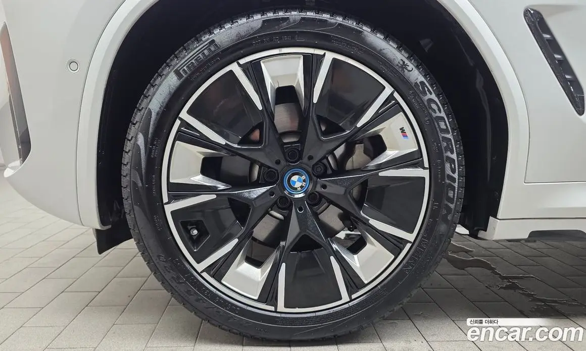 BMW iX3 2023 0.2 автомат (гидро), фото 4