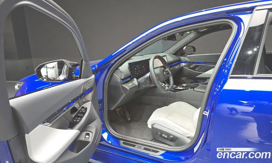 BMW M5 2026 4.4 автомат (гидро), фото 13