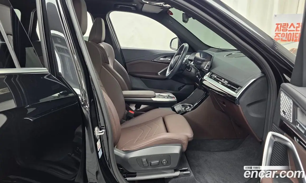 BMW X1 2024 2.0 автомат (гидро), фото 17