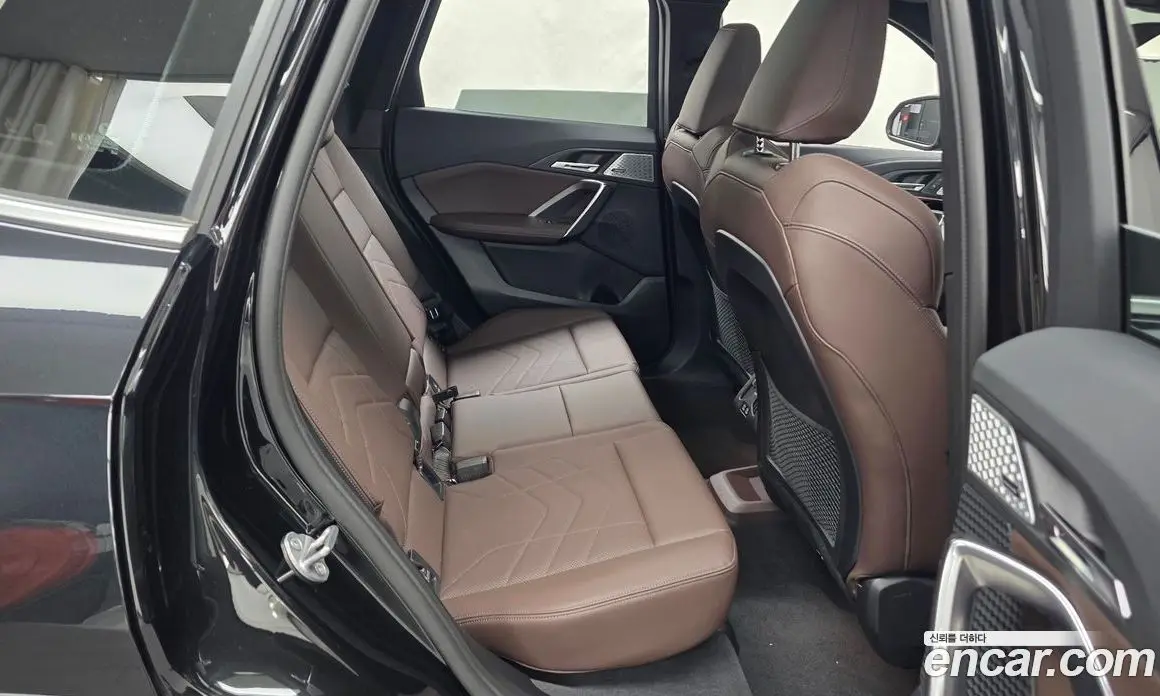 BMW X1 2024 2.0 автомат (гидро), фото 18