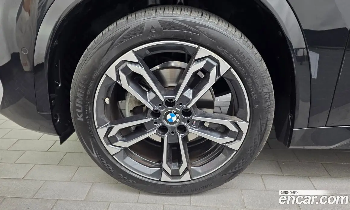 BMW X1 2024 2.0 автомат (гидро), фото 5
