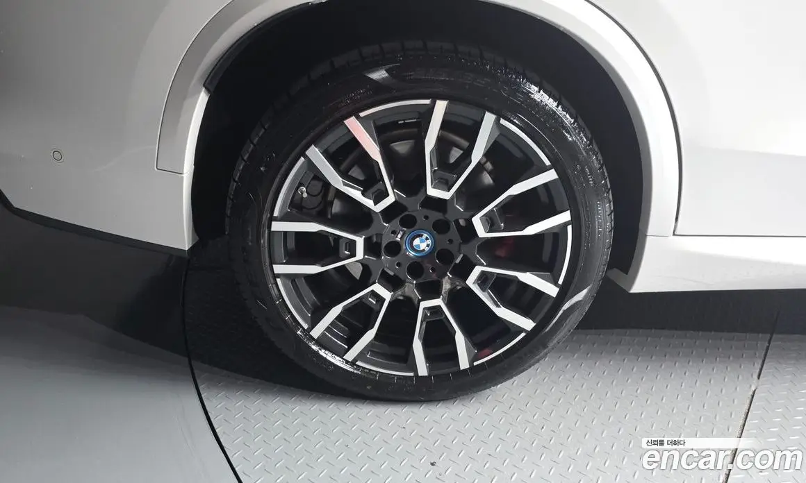 BMW X5 2023 3.0 автомат (гидро), фото 5