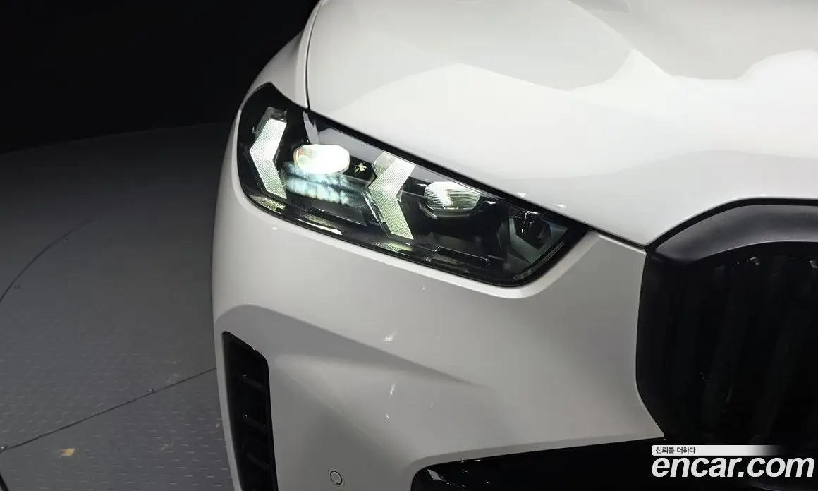 BMW X5 2023 3.0 автомат (гидро), фото 8