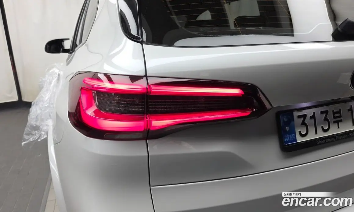BMW X5M 2021 4.4 автомат (гидро), фото 9 BMW X5M 2021 4.4 автомат (гидро), фото 9