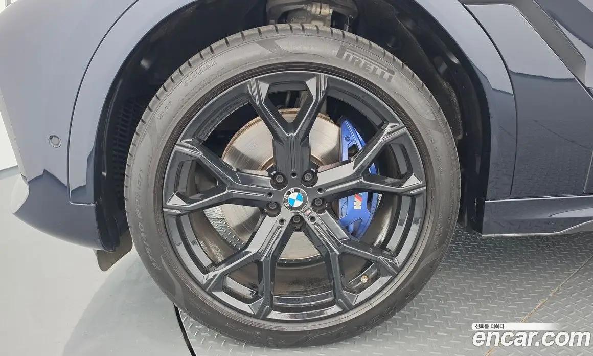 BMW X6 2023 3.0 автомат (гидро), фото 5