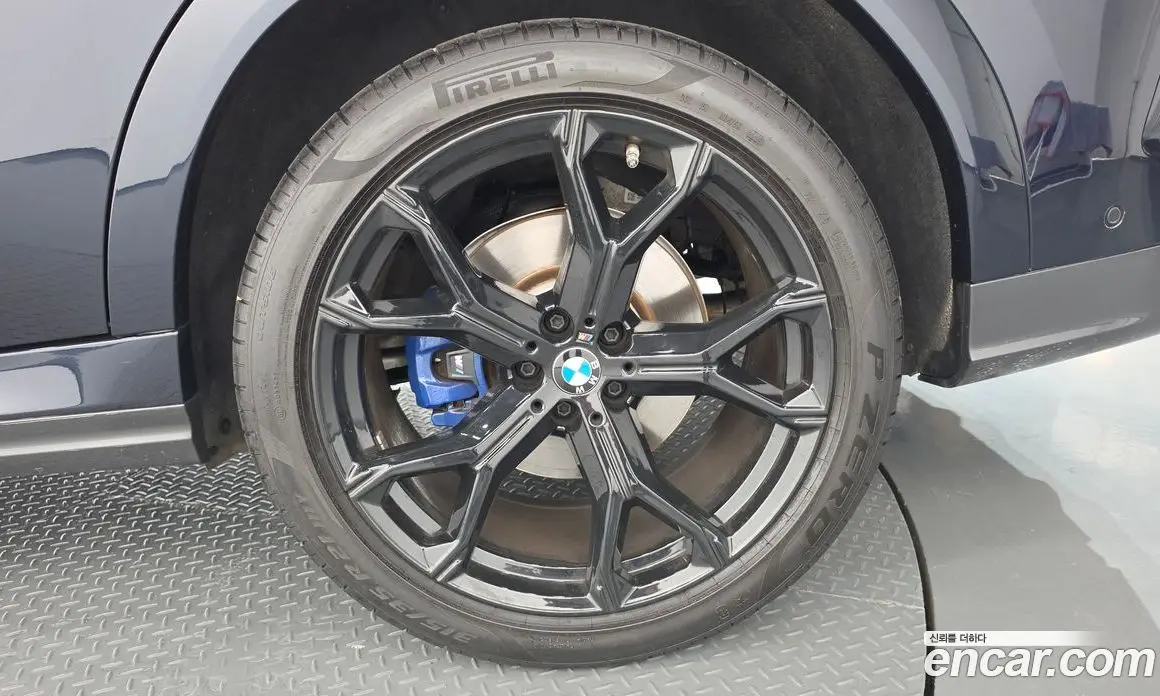 BMW X6 2023 3.0 автомат (гидро), фото 7