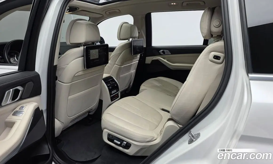 BMW X7 2022 3.0 автомат (гидро), фото 16
