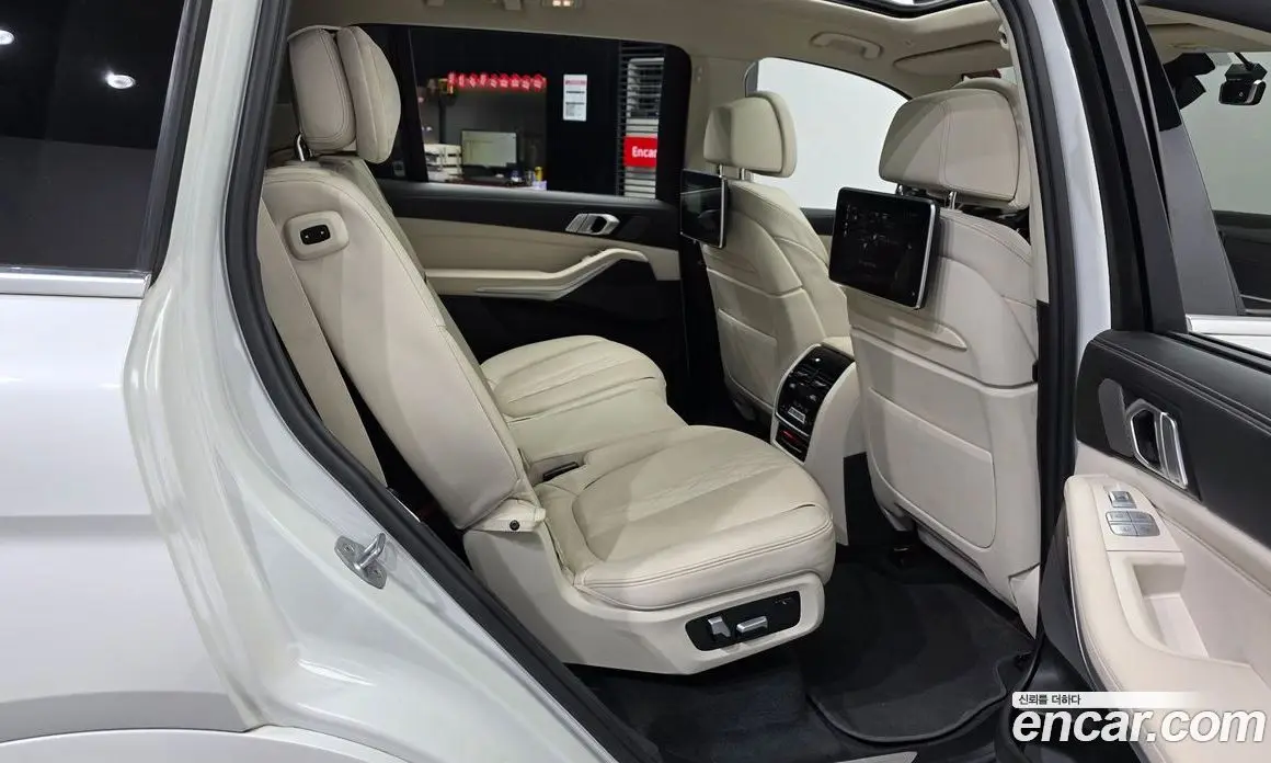 BMW X7 2022 3.0 автомат (гидро), фото 18