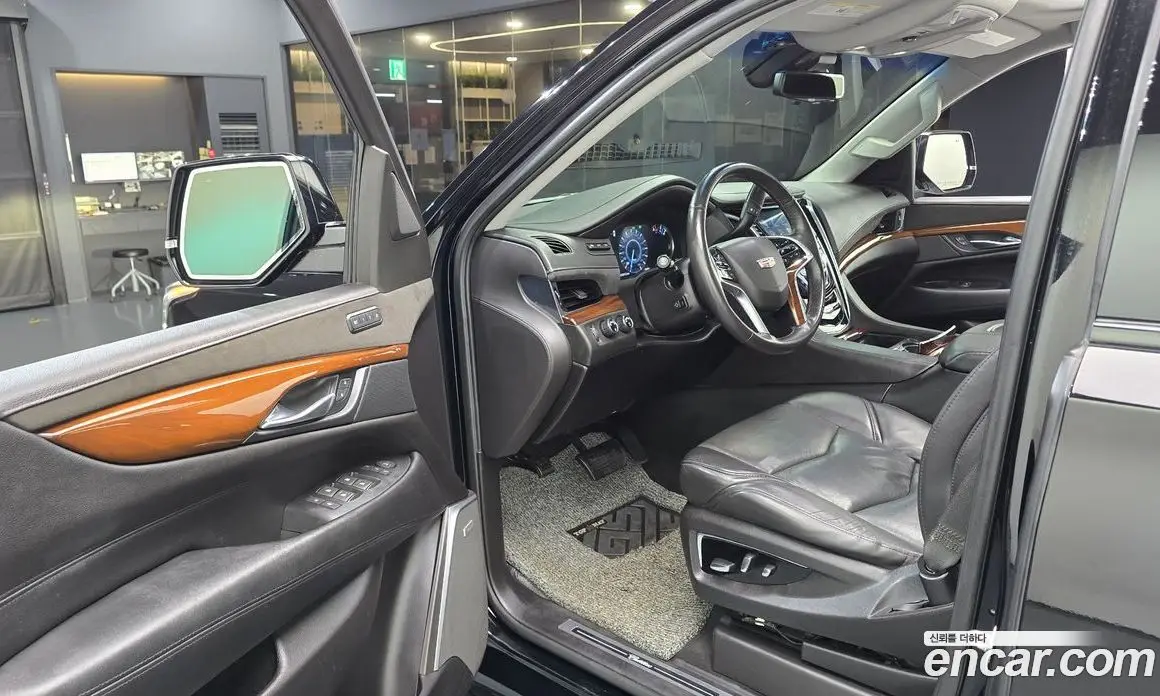 Cadillac Escalade 2018 6.2 автомат (гидро), фото 13