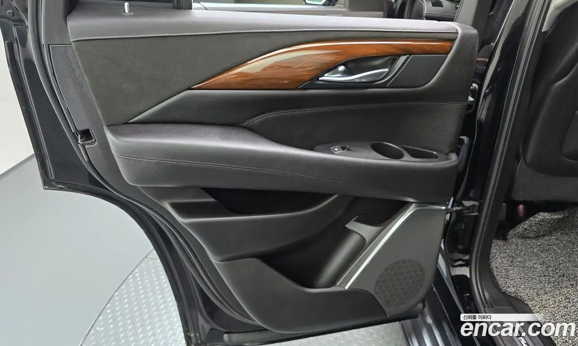 Cadillac Escalade 2018 6.2 автомат (гидро), фото 15
