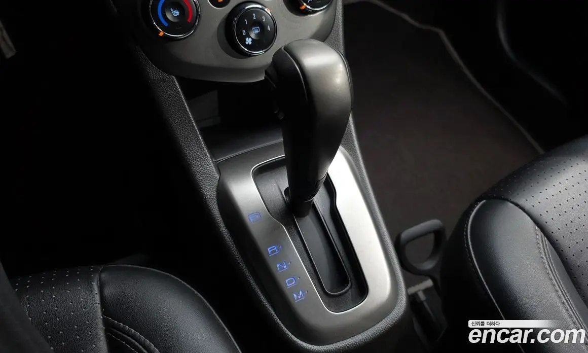 Chevrolet Aveo 2012 1.6 автомат (гидро), фото 11
