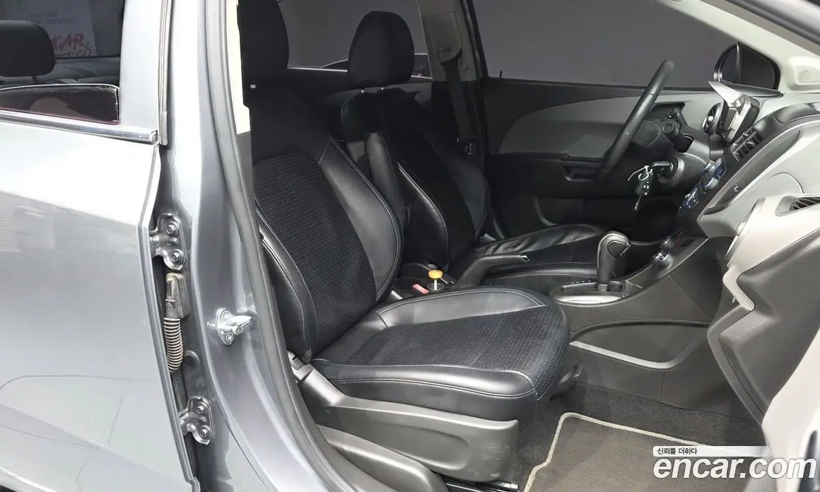 Chevrolet Aveo 2012 1.6 автомат (гидро), фото 16