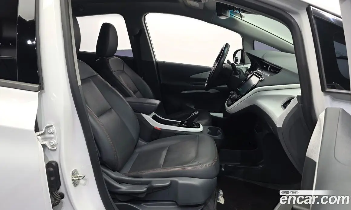 Chevrolet Bolt EV 2018 0.2 автомат (гидро), фото 16 Chevrolet Bolt EV 2018 0.2 автомат (гидро), фото 16