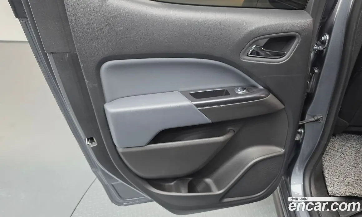 Chevrolet Colorado 2022 3.6 автомат (гидро), фото 15