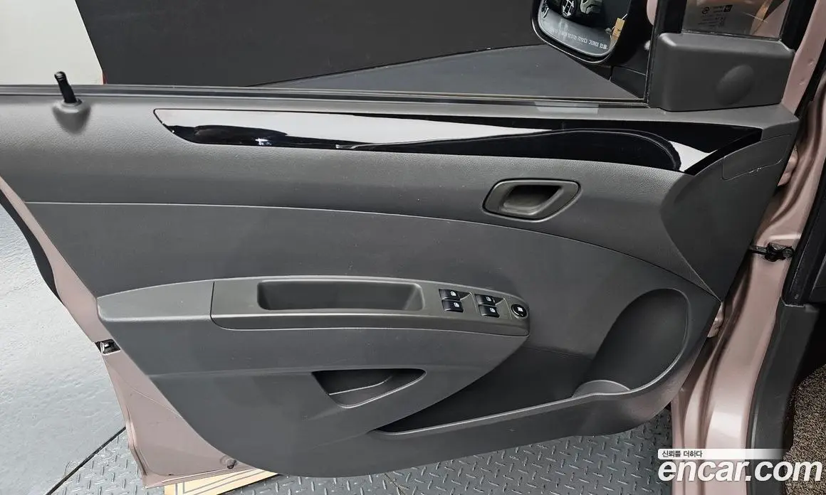 Chevrolet Spark 2012 1.0 автомат (гидро), фото 13