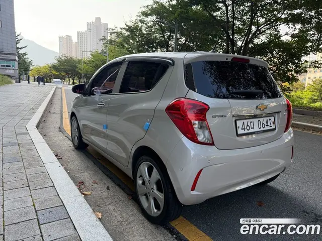 Chevrolet Spark 2016 1.0 автомат (гидро), миниатюра 3