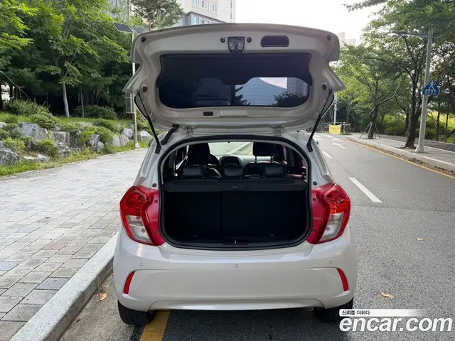 Chevrolet Spark 2016 1.0 автомат (гидро), миниатюра 9