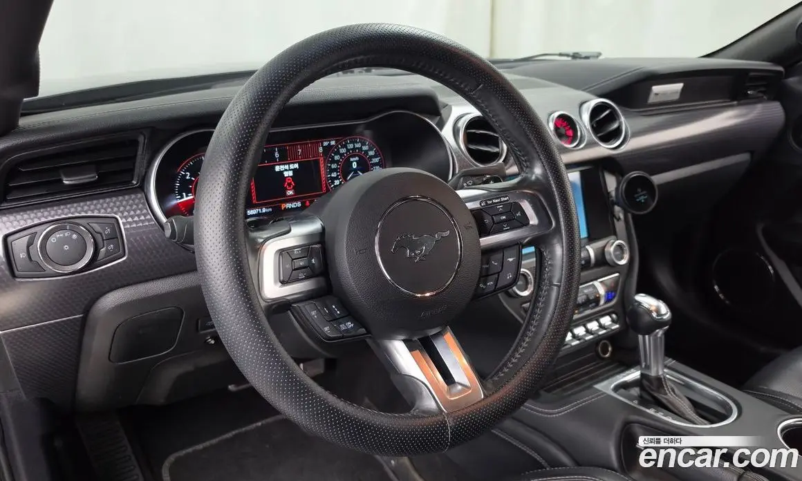 Ford Mustang 2019 2.3 автомат (гидро), фото 19 Ford Mustang 2019 2.3 автомат (гидро), фото 19