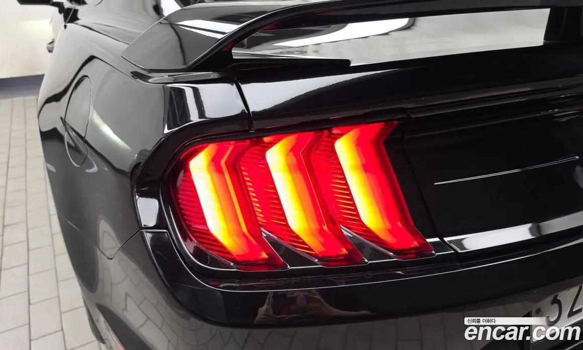 Ford Mustang 2019 2.3 автомат (гидро), фото 9 Ford Mustang 2019 2.3 автомат (гидро), фото 9