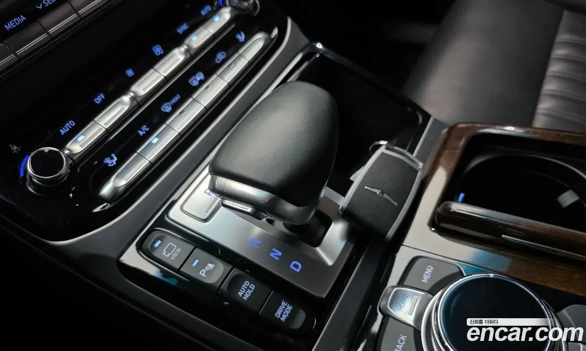 Genesis EQ900 2016 3.3 автомат (гидро), фото 12 Genesis EQ900 2016 3.3 автомат (гидро), фото 12