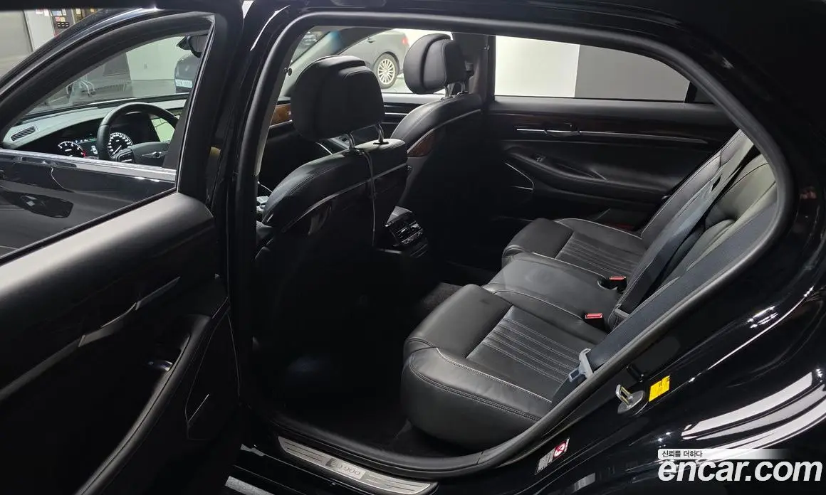 Genesis EQ900 2016 3.3 автомат (гидро), фото 17 Genesis EQ900 2016 3.3 автомат (гидро), фото 17