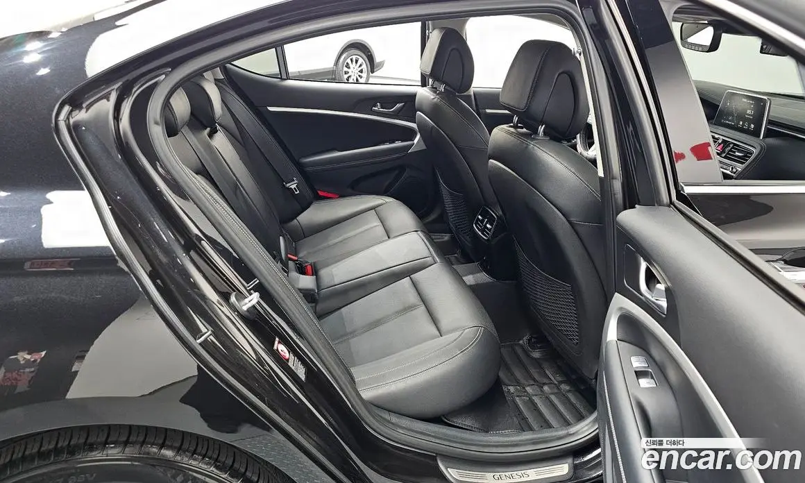 Genesis G70 2018 2.2 автомат (гидро), фото 16 Genesis G70 2018 2.2 автомат (гидро), фото 16